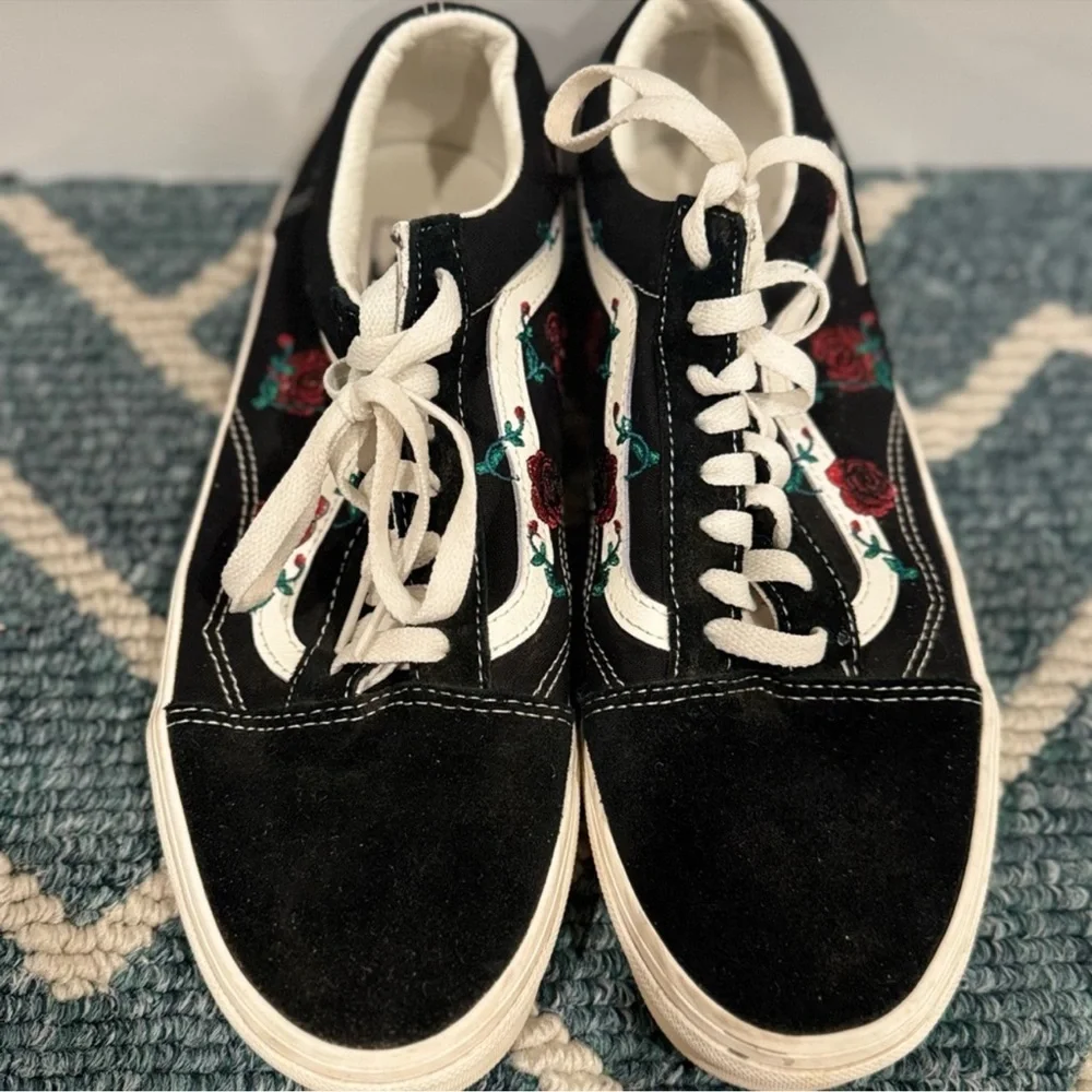 Vans Old Skool Rose Embroidered Black M9 W10.5 Rare - Picture 5 of 10